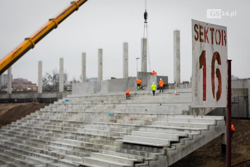 Zobacz co się dzieje na budowie stadionu miejskiego i przyległej ulicy [ZDJĘCIA] 