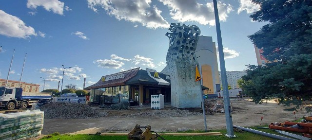 Trwa remont McDonalda na Widzewie.