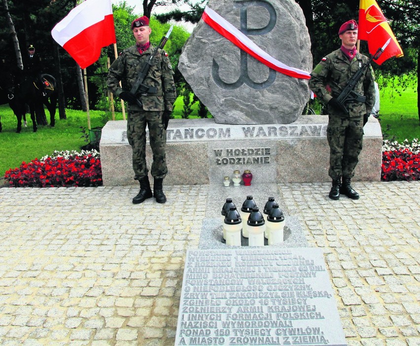 Naziści czy Niemcy? Spór o pomnik powstańców warszawskich w Łodzi [DWUGŁOS]