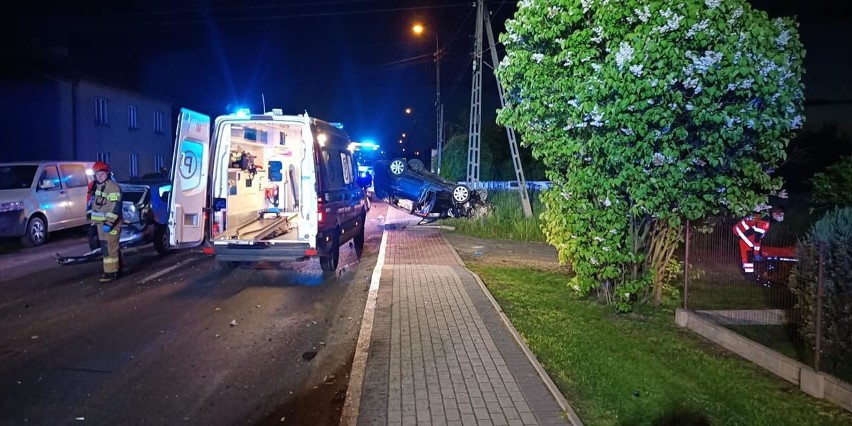 Wypadek w Gaszowicach. Pijany 17-latek stracił panowanie nad pojazdem. Uderzył w dwa inne samochody