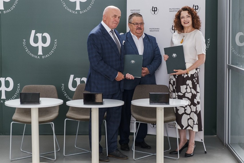 Politechnika Białostocka podpisała porozumienie ze Związkiem Gmin Wiejskich Województwa Podlaskiego. Wyszkoli kilkuset samorządowców