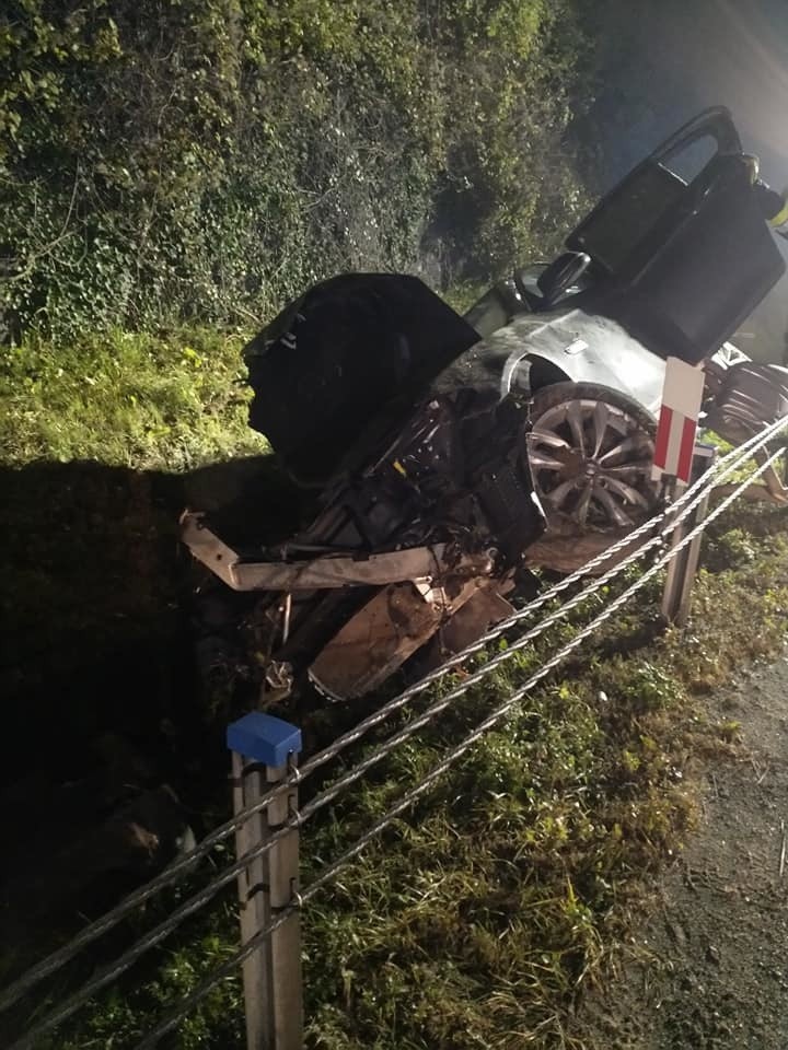 Poważny wypadek na A4. Aż dziw, że nikomu nic się nie stało! [ZDJĘCIA]