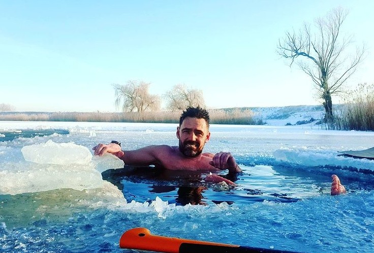 Paweł Kęs: - Zimne kąpiele oraz wchodzenie do zimnej wody...