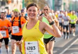 POZNAŃ: MARATON 2019 - ZDJĘCIA biegaczy na starcie i 1. kilometrze. Znajdź się na fotografiach! [GALERIA UCZESTNIKÓW]