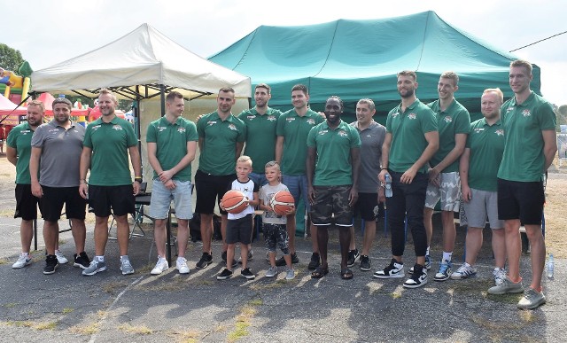 Koszykarze Enei Zastalu BC Zielona Góra spotkali się z kibicami podczas Lubuskiego Pikniku Zdrowia.