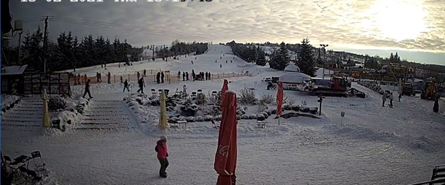 W Krajnie i we wszystkich stacjach narciarskich w Górach Świętokrzyskich panują wyśmienite warunki dla narciarzy.