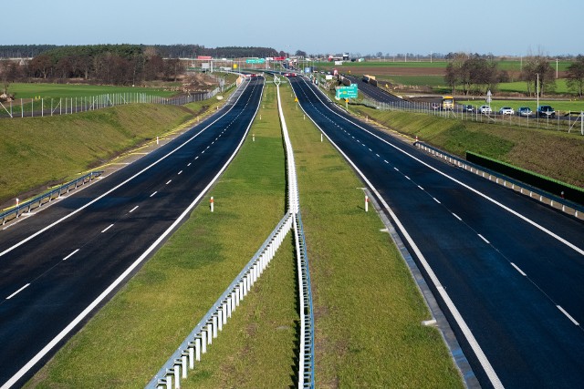 Trzy ostatnie odcinki S5 w Wielkopolsce prowadzą od Poznania do Radomicka. Zostały otwarte w sobotę, 14 grudnia.Przejdź do kolejnego zdjęcia --->