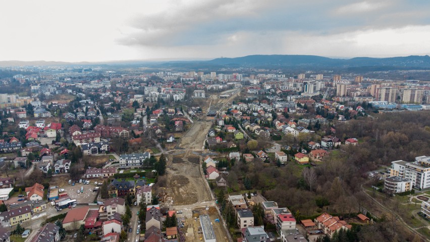 Kraków. Przelecieliśmy dronem nad Trasą Łagiewnicką. Od początku do końca [10.04]