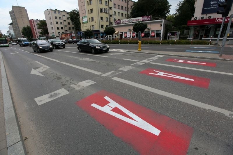 Czerwony prostokąt oznacza, że kierowca przekroczył granice...