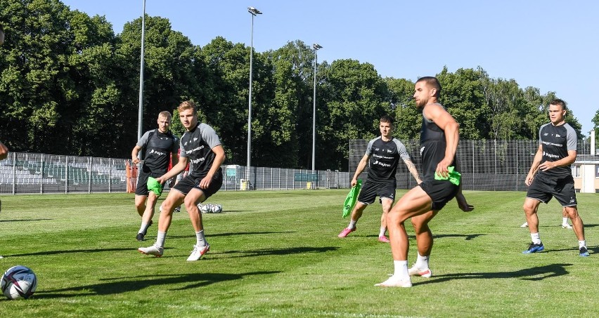 Lechia Gdańsk wygrała sparing z Lechem w Poznaniu 3.07.2021 r. Cudowny gol Ilkaya Durmusa na wagę zwycięstwa [wideo]