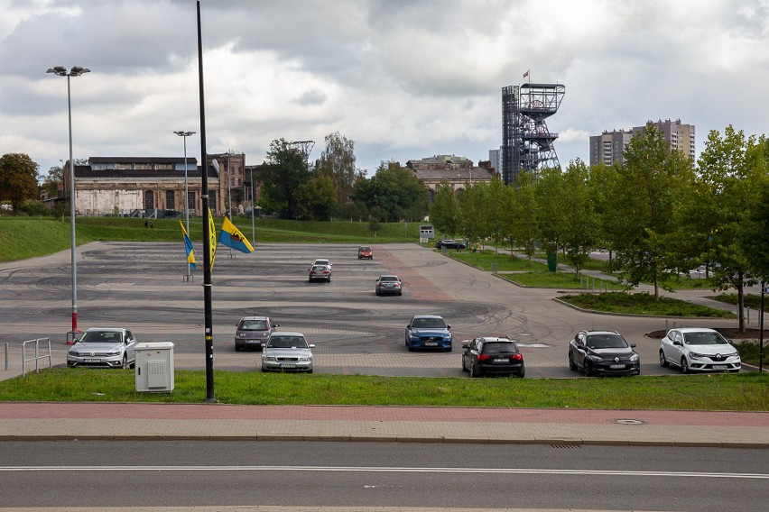 Postój na parkingach w katowickiej Strefie Kultury od...