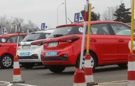 Kategorie prawa jazdy w Polsce. Jakimi pojazdami pozwalają kierować?
