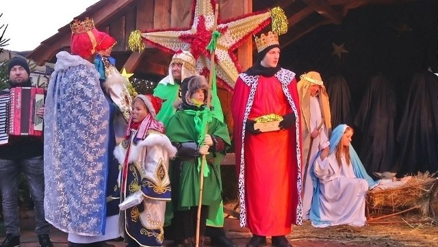 Parafia pod wezwaniem Jana Chrzciciela w Tuczępach razem ze szkołą i przedszkolem zapraszają na orszak Trzech Króli 6 stycznia.