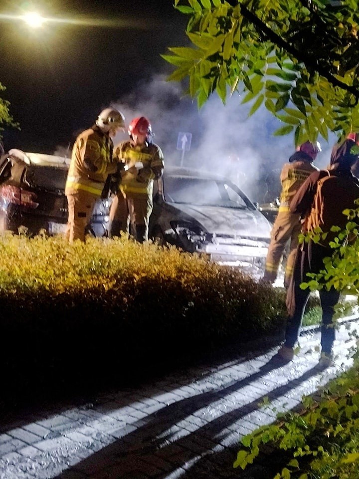 Podpalenie samochodu w Częstochowie. Zniszczono również dwa...