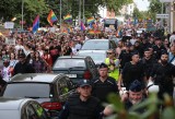4. Szczeciński Marsz Równości. Szli pod tęczowymi flagami. "Lewa, prawa, j...ć PiS"