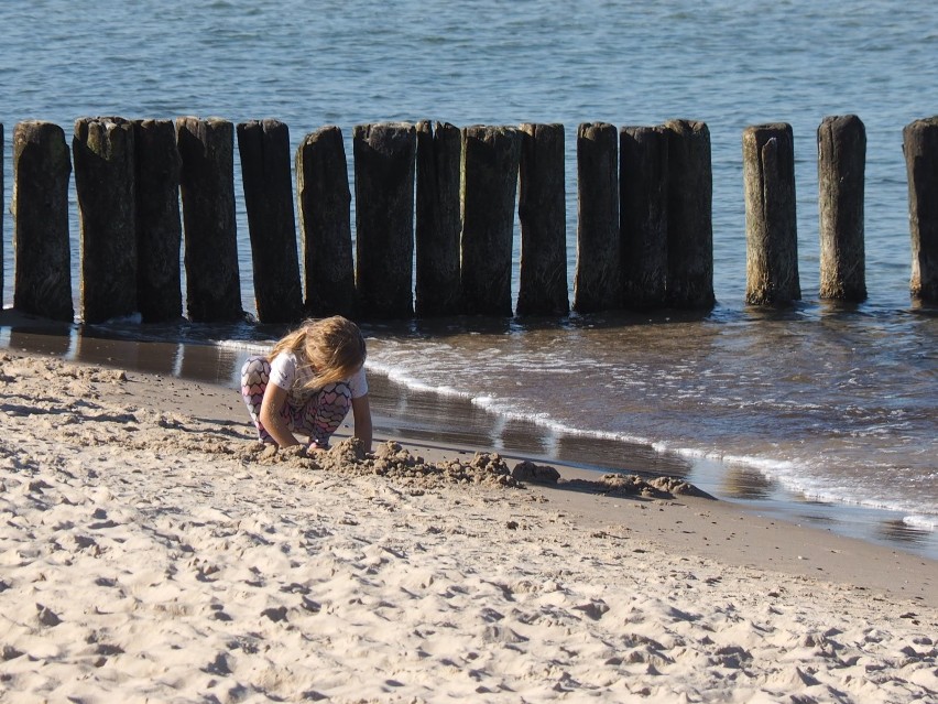 W sobotę na plaży w Mielnie pojawiło się wielu...