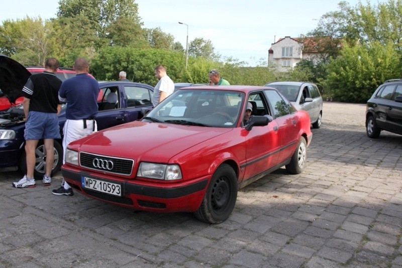 Audi 80, 1992 r., 2,0 + gaz, 3 tys. 700 zł;
