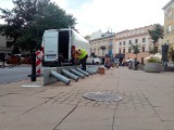 Staranowana stacja roweru miejskiego przy pl. Wolności zastąpiona nową