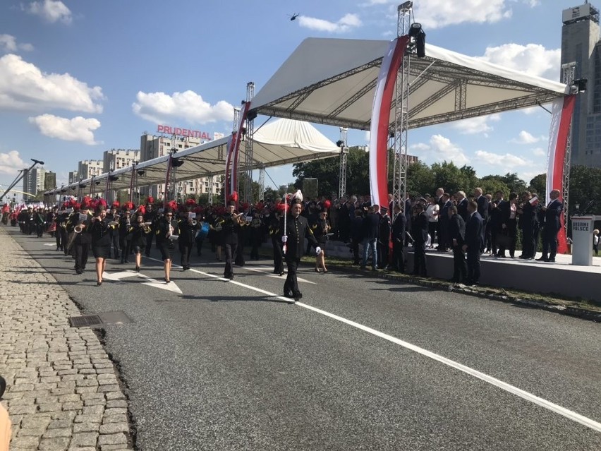 Tłumy na defiladzie w Katowicach oklaskują Wojsko Polskie