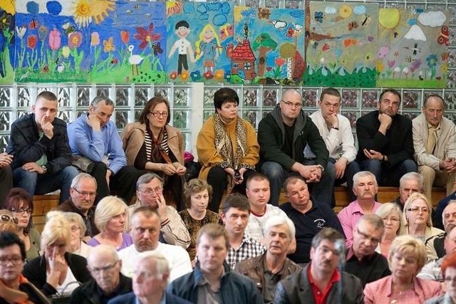 Mieszkańcy os. Westerplatte na spotkaniu z prezydentem miasta w sprawie wieży przy ul. Dębowej.