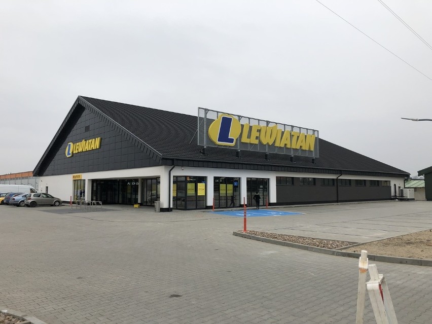 Nowy sklep Lewiatan w Piekoszowie. Jeden z największych w Polsce (ZDJĘCIA)