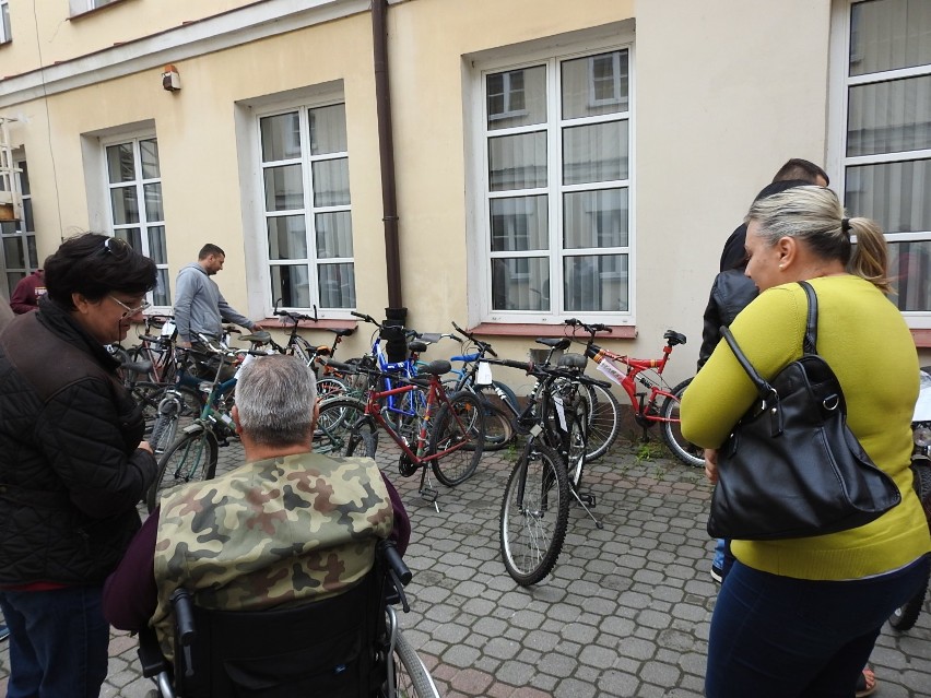 Łomża. Rower za 25 groszy, a łyżworolki za 50 gr (zdjęcia, wideo)