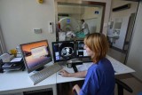 Spore kolejki na badania rezonansem magnetycznym i tomografem komputerowym w Toruniu
