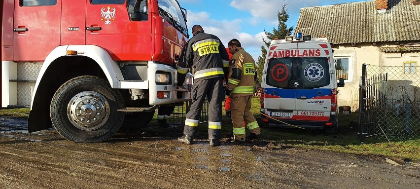 Zablokowana karetka w miejscowości Ujazd