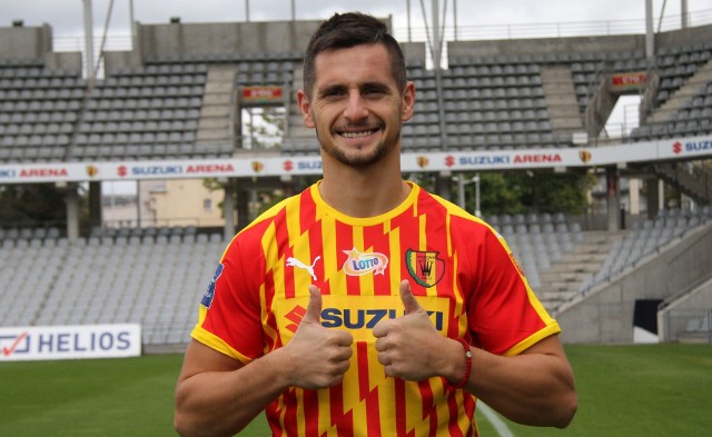 Serbski obrońca Nemanja Miletić podpisał roczny kontrakt z grającą w ekstraklasie Koroną Kielce, z możliwością przedłużenia o kolejny sezon.