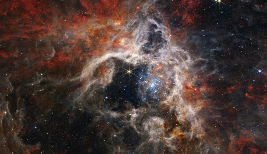 Nowe zdjęcia Kosmicznego Teleskopu Jamesa Webba odkrywają...