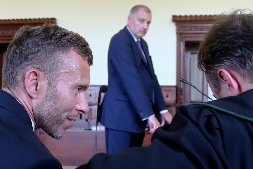 Rafał Dutkiewicz zeznawał przed sądem w procesie korupcyjnym...