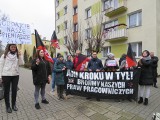 Pikieta byłych pracowników Hostelu24 w Bydgoszczy: "Za pracę należy się nam wypłata" [wideo]