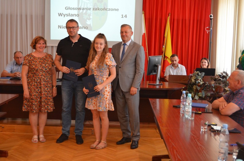 Stypendia starosty makowskiego za wybitne osiągnięcia naukowe i sportowe. 30.06.2022