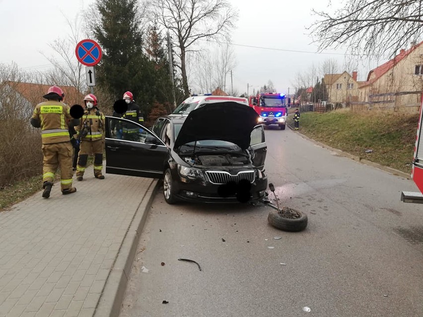 Rydzewo. Wypadek na drodze Mazurskiej do Jagodnej Wielkiej. Citroen zderzył się ze skodą [ZDJĘCIA]