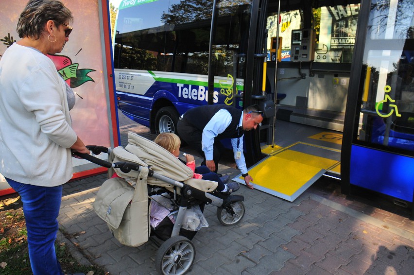 Kraków. Nowe autobusy do obsługi Tele-busa [ZDJĘCIA]