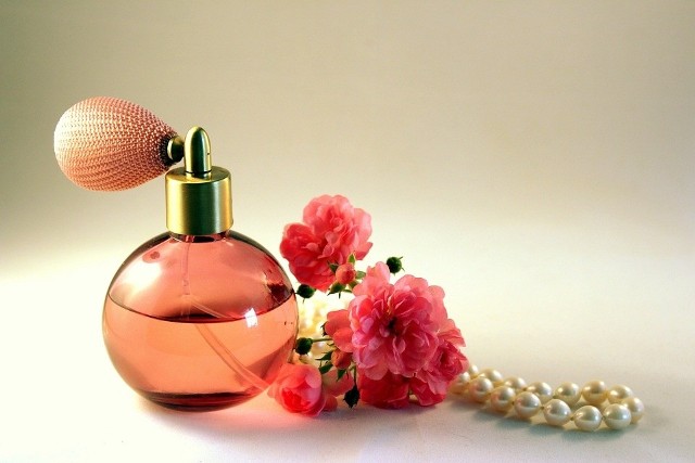 Takie są najlepsze damskie perfumy. TOP 10 najładniejszych perfum. Idealne pomysły na prezent! >>>  >>>