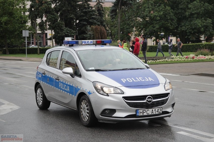 Kilkaset motocykli różnego rodzaju przejechało w sobotę...