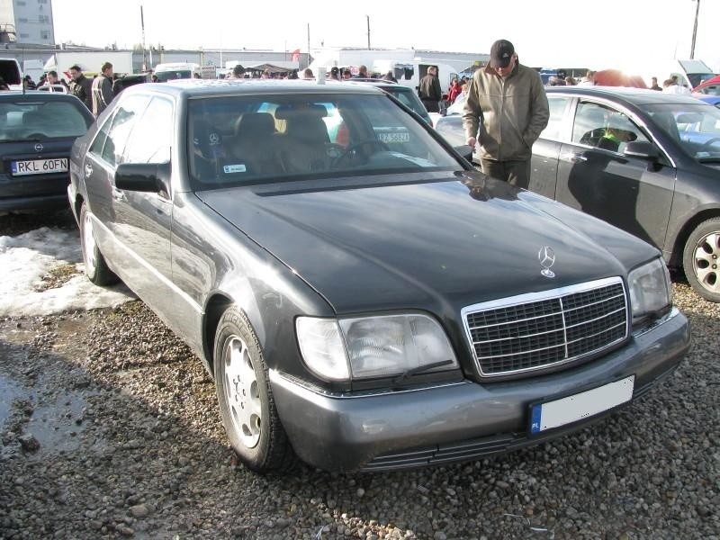 2. Mercedes S320...