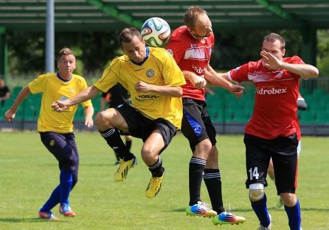 Nowy pomocnika Elany Toruń Maciej Kot (na zdjęciu na pierwszym planie) jest synem Jacka, który w przeszłości grał w ekipie żółto-niebieskich