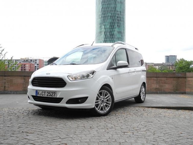 Pierwsza jazda: Ford Tourneo Courier – dla rodziny i do biznesu