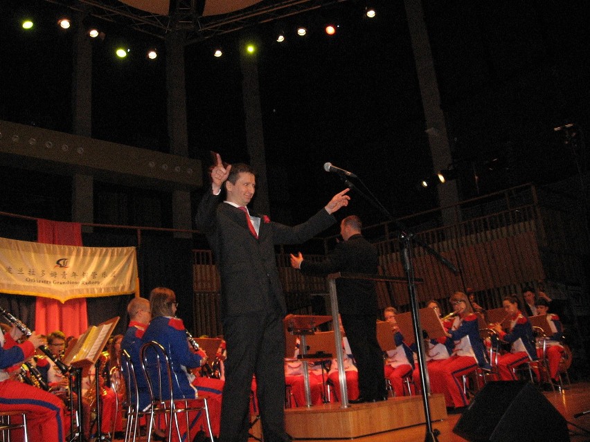 Arię Torreadora z opery"Carmen" śpiewal Grzegorz Pazik.