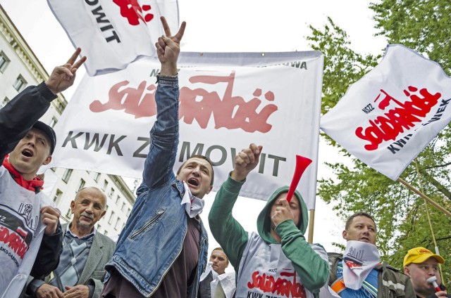 Czy minister Tchórzewski boi się związkowców Kompanii Węglowej?Związkowcy czekają na spotkanie z ministrem. Nie zgadzają się z opinią Beaty Szydło, że sytuacja w KW jest „uspokojona”