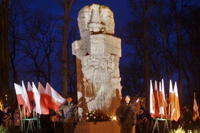 Widowisko odbywać się będzie przy Bazylice NMP, w pobliżu Pomnika Powstańców Wielkopolskich.