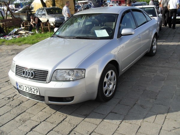 Audi A6, 2003 r., 2,5 TDI, klimatronic, 8x airbag, elektryczne szyby i lusterka¸ elektryczne ustawianie foteli, ABS, ESP, centralny zamek, immobiliser, tiptronic, komputer pokladowy;