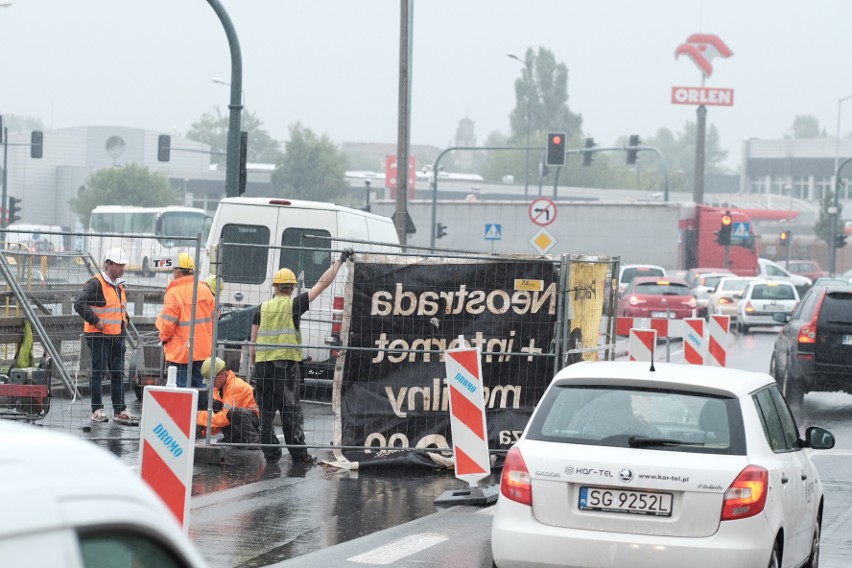 Poznań: Most Lecha się wali! Trzeba go zburzyć i postawić na...