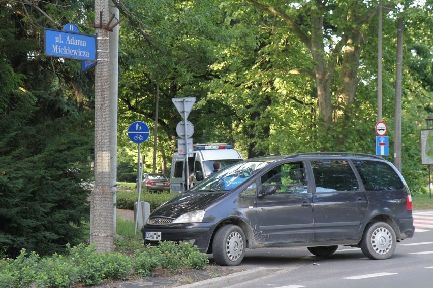 Hondą podróżowali turyści ze Słowacji. Jedna z pasażerek...