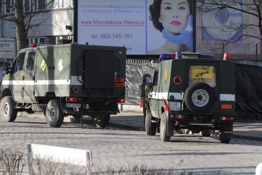 Alarm bombowy przy Tęczowej. Ewakuacja i zamknięta ulica