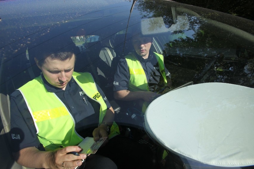 Pierwsze prawo jazdy w Krakowie zabrane. Kobieta w ciąży pędziła 127 km/h [ZDJĘCIA, WIDEO]