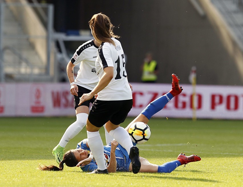 Puchar Polski w Piłce Nożnej Kobiet. Finał w 2018 roku rozegrano w Łodzi. Mecz Czarni Sosnowiec - Górnik Łęczna odbył się na stadionie ŁKS-u