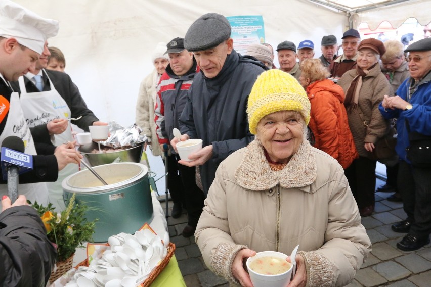 Wielka uczta na 70 stołów, czyli II Śniadanie Wielkanocne w Opolu